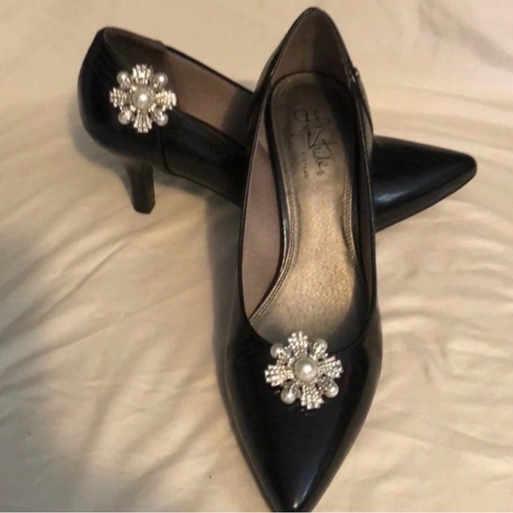 White House Black Market Silver Pearl Floral Shoe Clips Set - Picture 2 of 9